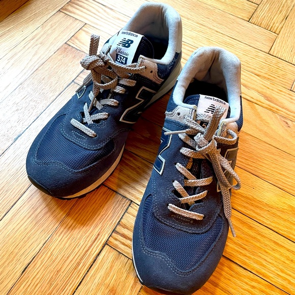 New Balance Shoes - New Balance 574 Navy sz 10 Womens